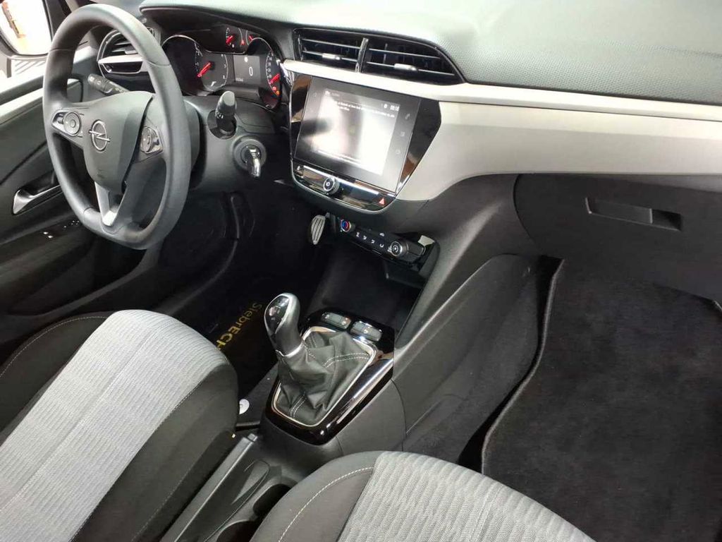Opel Corsa 2021 г. Белый, пробег 32361 км