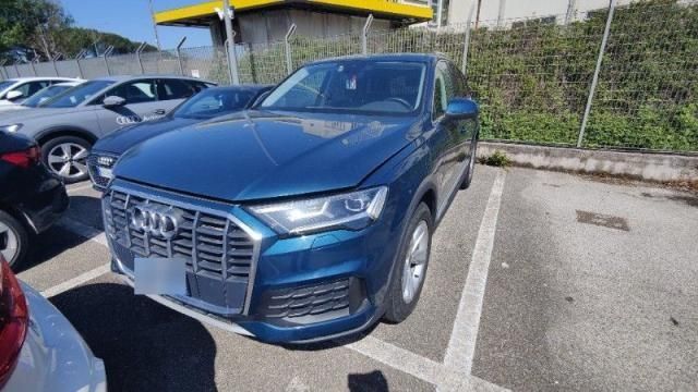 Audi Q7 2022 г. Синий, пробег 8896 км