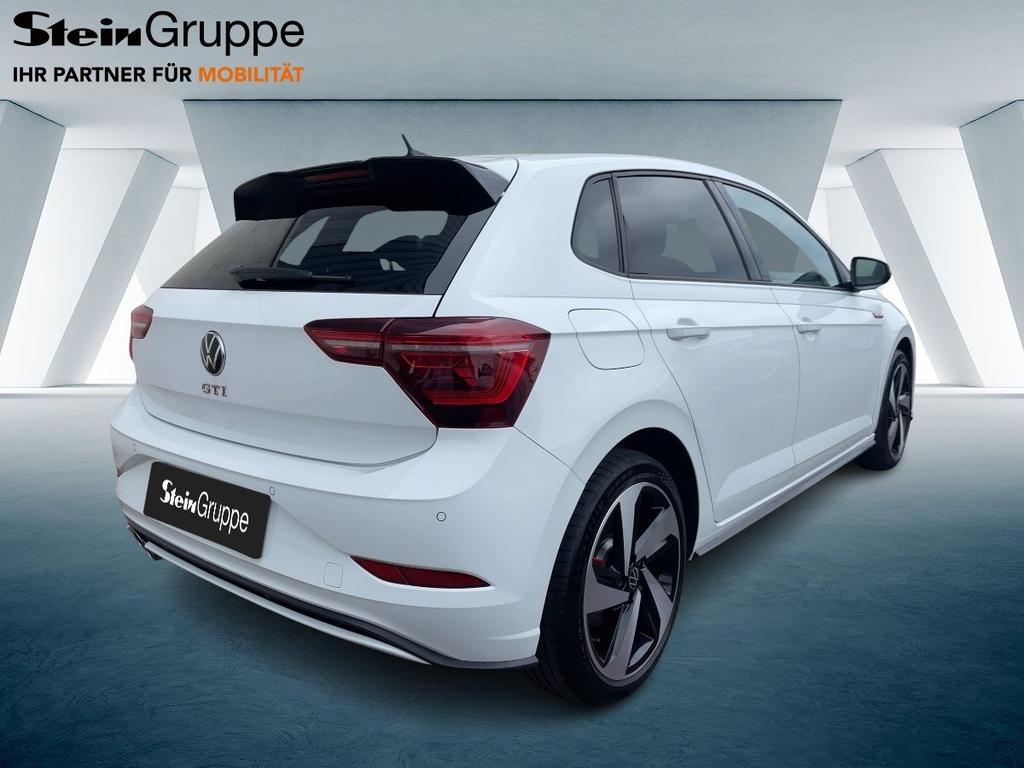 Volkswagen Polo 2024 г. Белый, пробег 24550 км