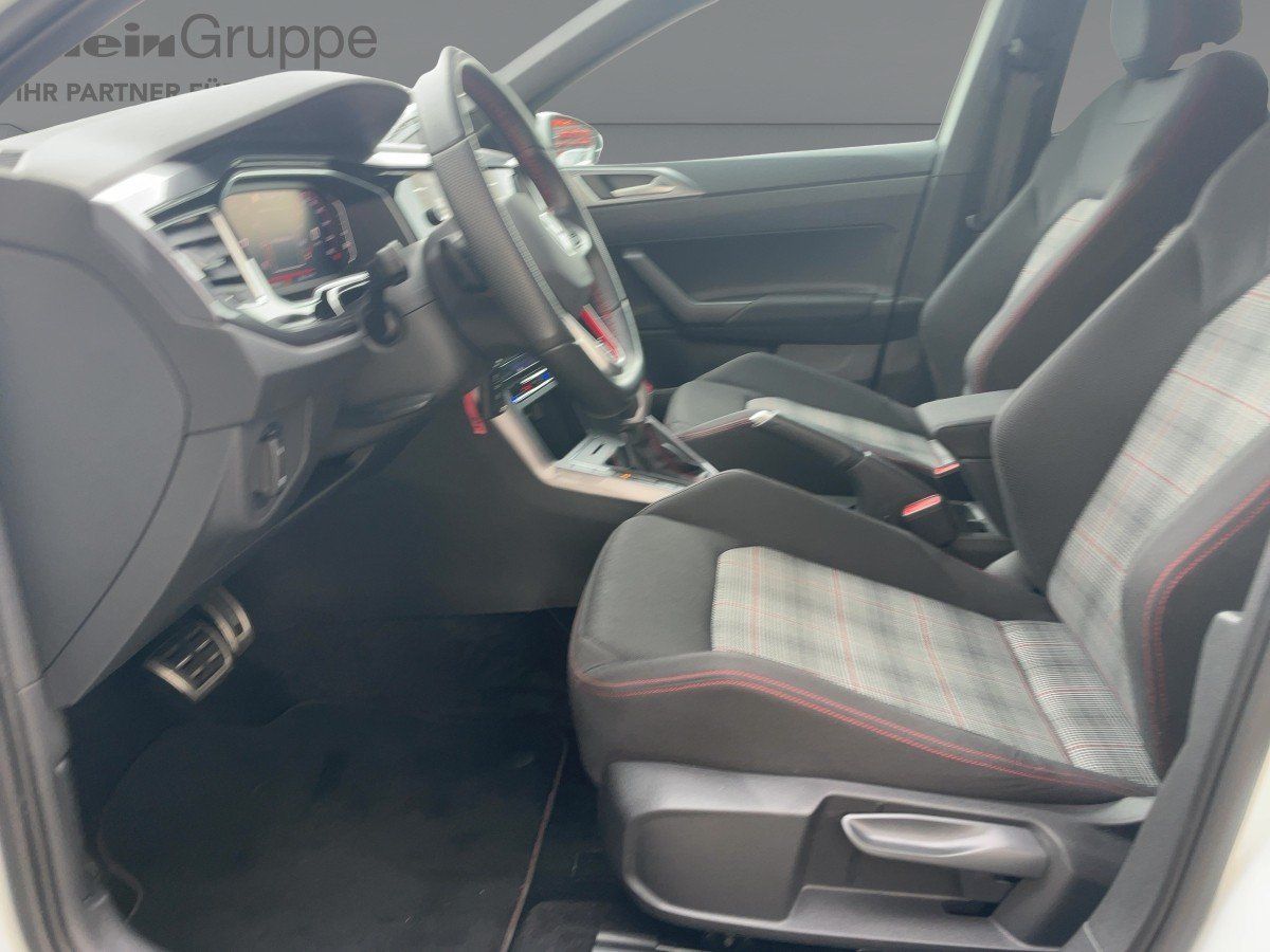 Volkswagen Polo 2024 г. Белый, пробег 24550 км