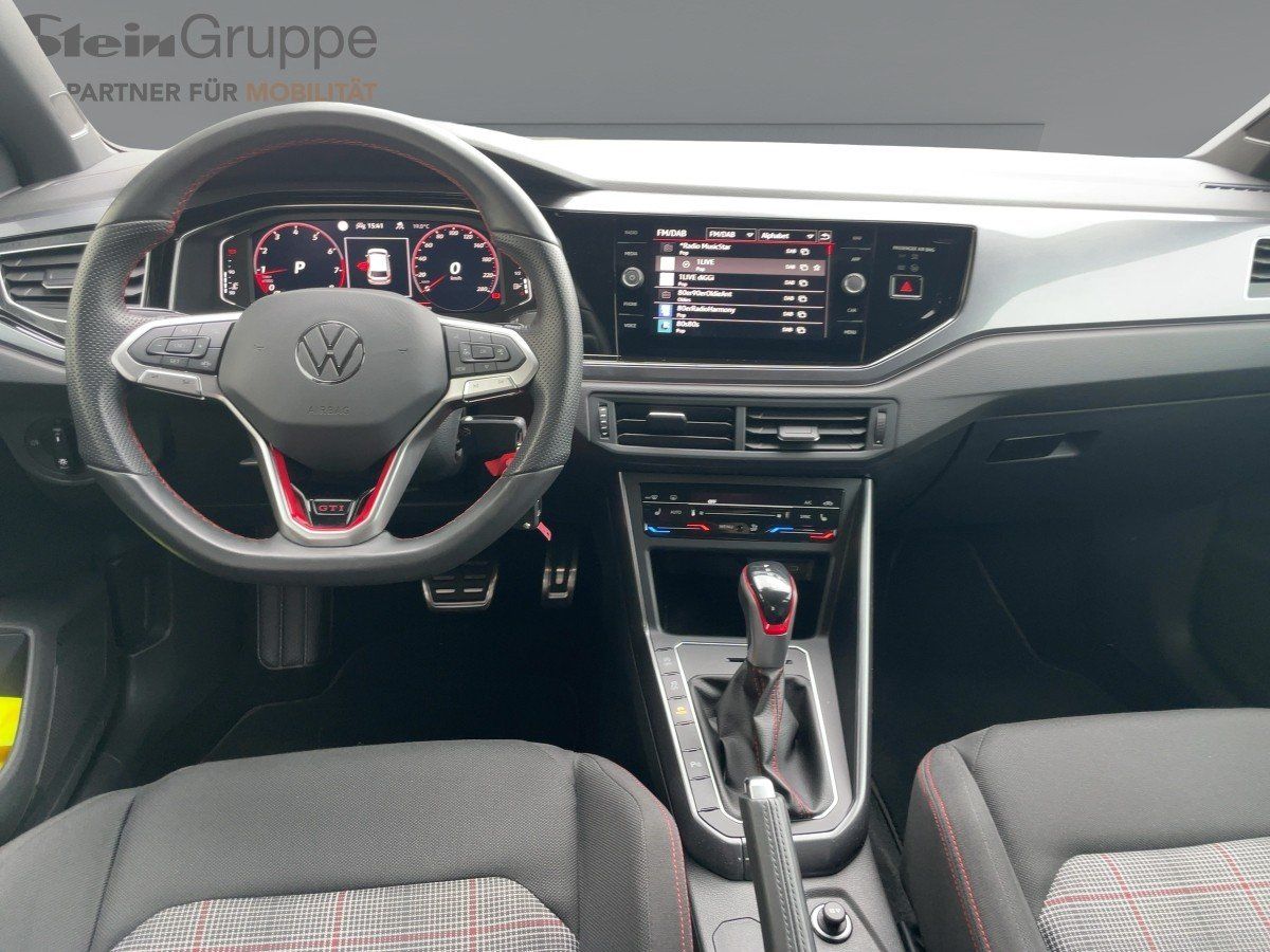 Volkswagen Polo 2024 г. Белый, пробег 24550 км