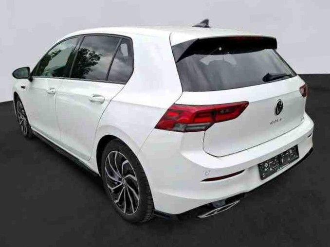 Volkswagen Golf 2024 г. Белый, пробег 20809 км