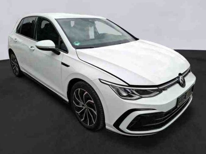 Volkswagen Golf 2024 г. Белый, пробег 20809 км