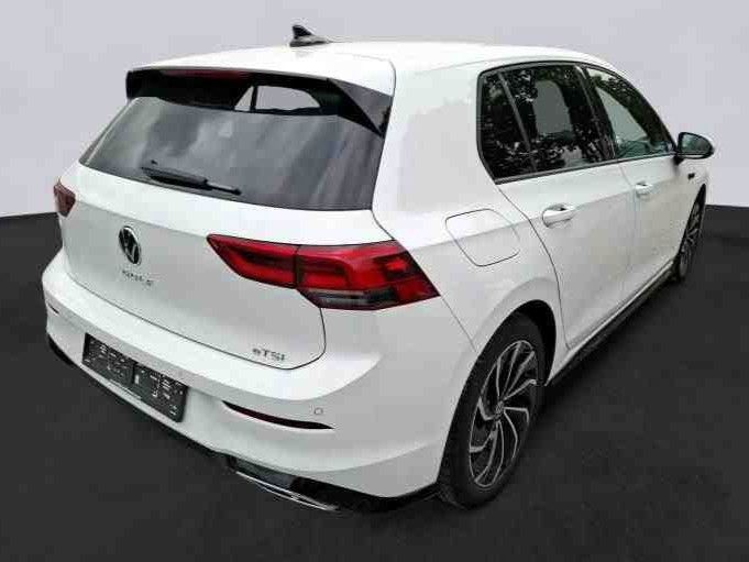 Volkswagen Golf 2024 г. Белый, пробег 20809 км