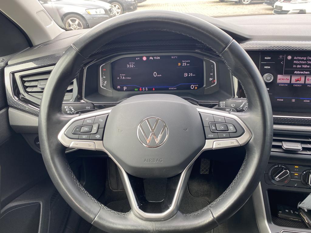 Volkswagen Polo 2023 г. Чёрный, пробег 50500 км