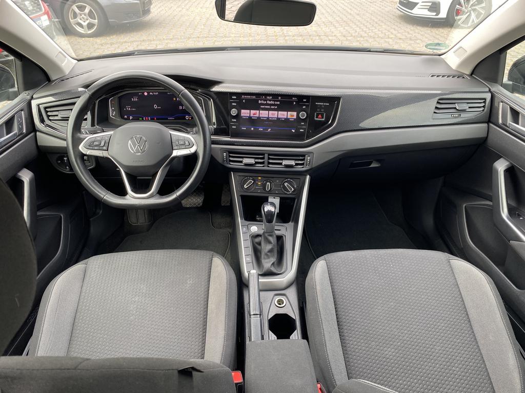 Volkswagen Polo 2023 г. Чёрный, пробег 50500 км