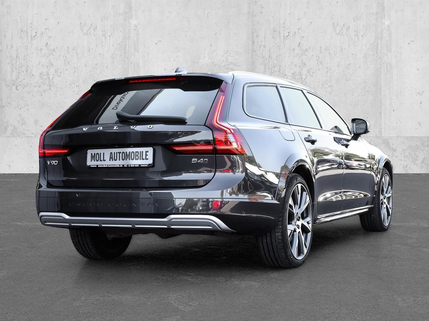 Volvo V90 Cross Country 2024 г. Серый, пробег 58513 км