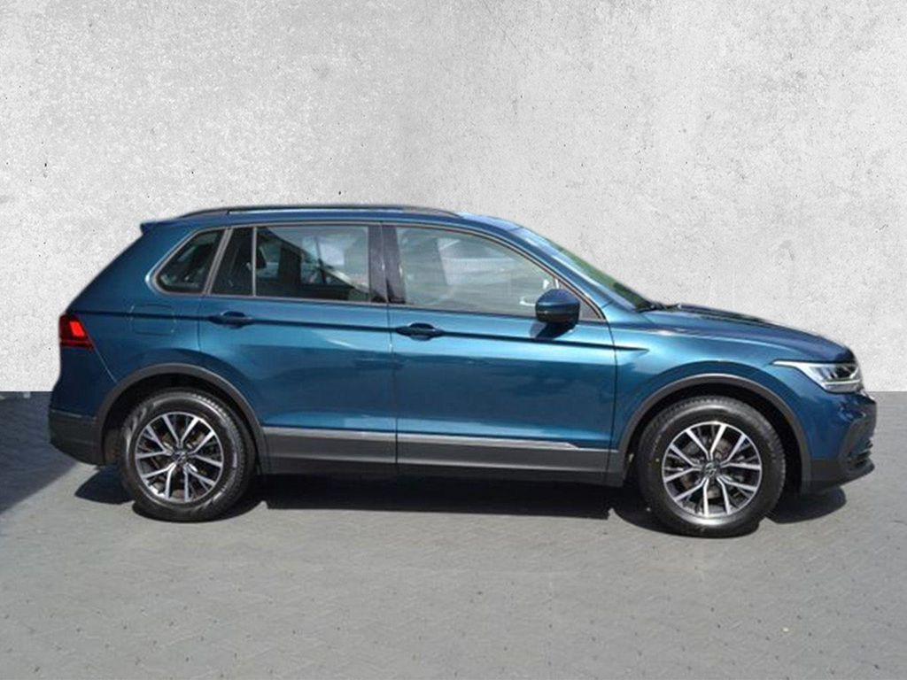 Volkswagen Tiguan 2022 г. Синий, пробег 59000 км