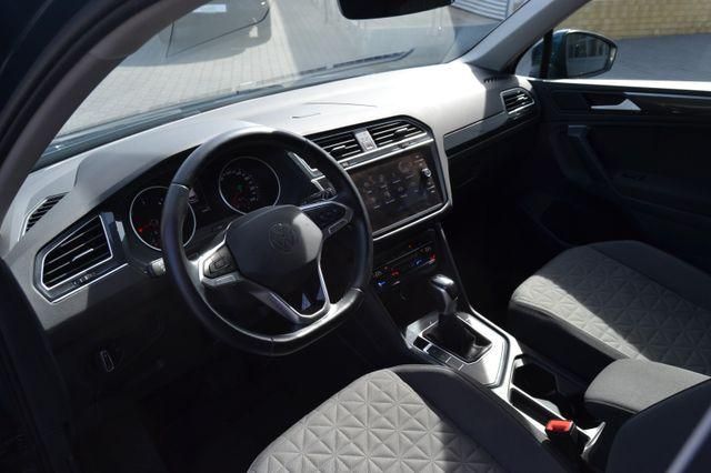Volkswagen Tiguan 2022 г. Синий, пробег 59000 км