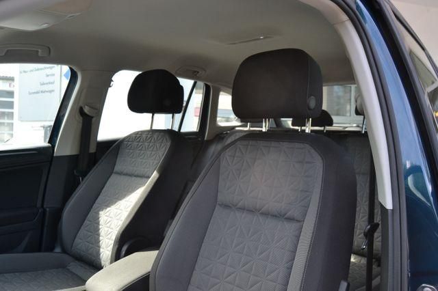 Volkswagen Tiguan 2022 г. Синий, пробег 59000 км