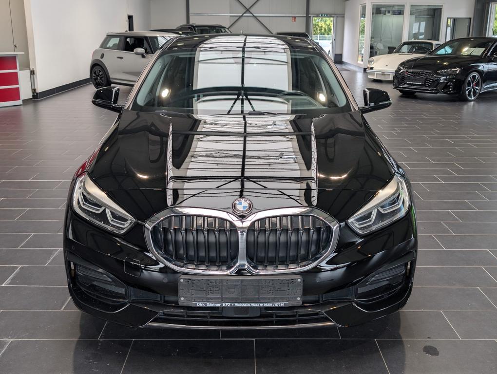 BMW 118 2023 г. Чёрный, пробег 43000 км