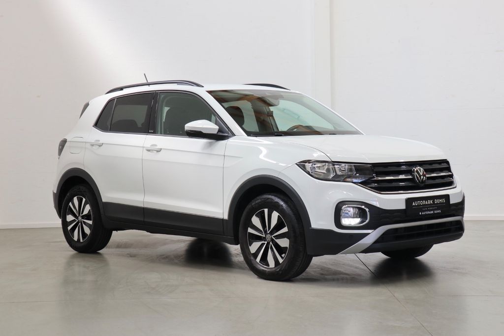 Volkswagen T-Cross 2023 г. Белый, пробег 35700 км