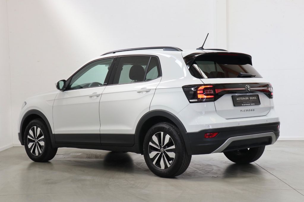 Volkswagen T-Cross 2023 г. Белый, пробег 35700 км