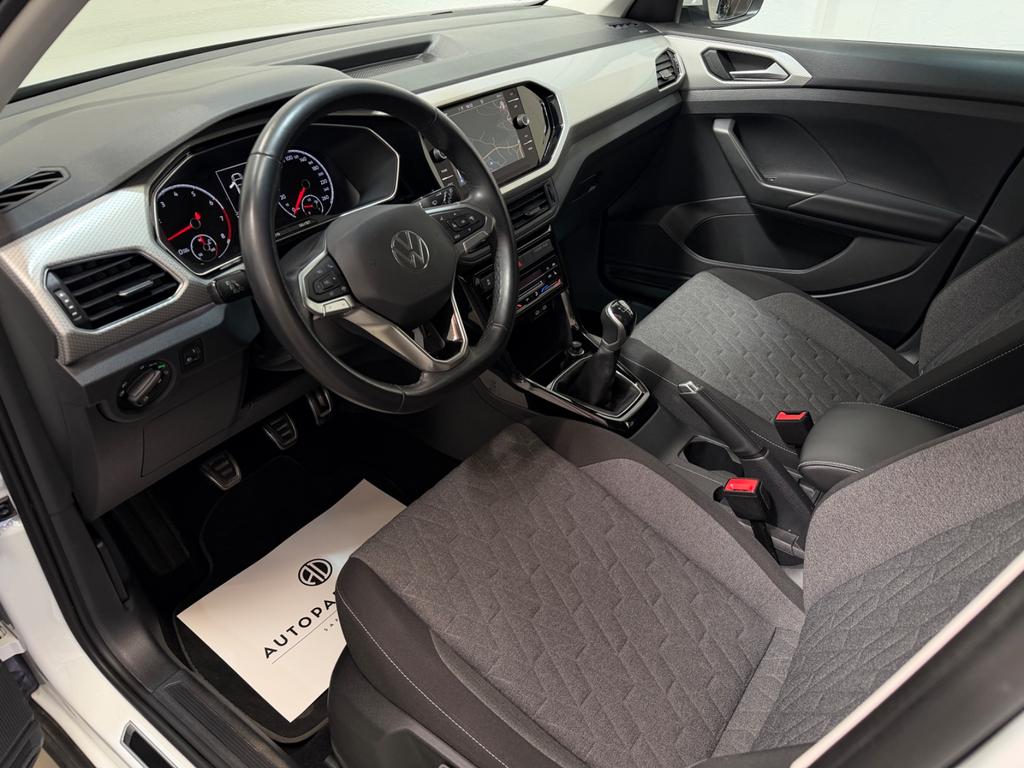 Volkswagen T-Cross 2023 г. Белый, пробег 35700 км