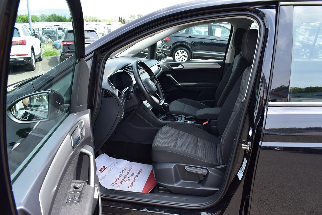 Volkswagen Touran 2025 г. Чёрный, пробег 35147 км