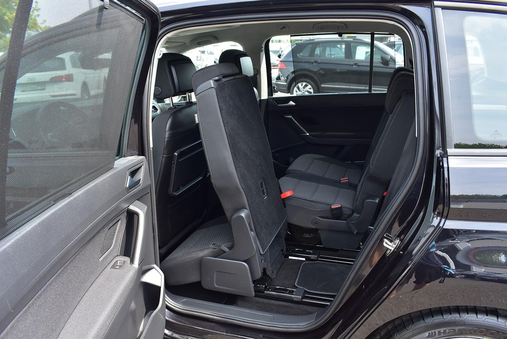 Volkswagen Touran 2025 г. Чёрный, пробег 35147 км