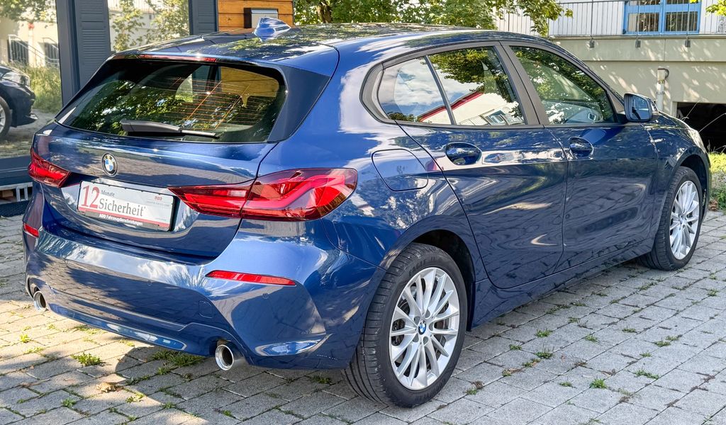 BMW 120 2023 г. Синий, пробег 45900 км