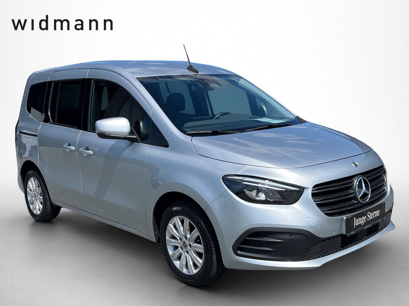 Mercedes-Benz T-CLASS 2022 г. Серебристый, пробег 51600 км