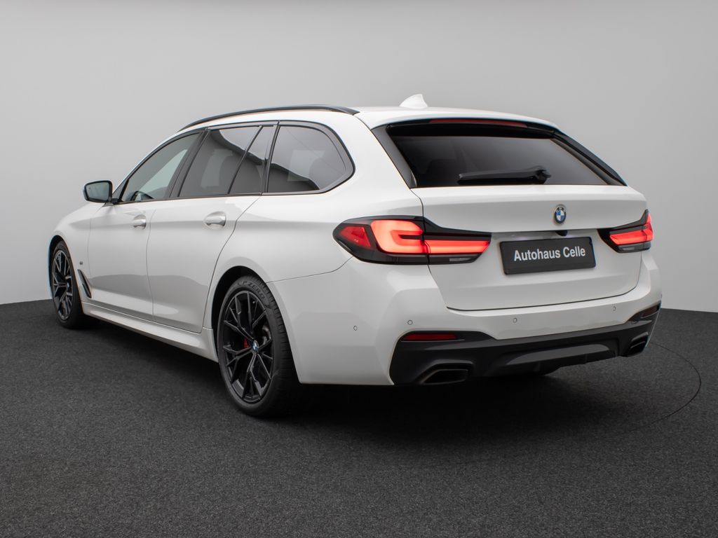 BMW 540 2022 г. Белый, пробег 49998 км