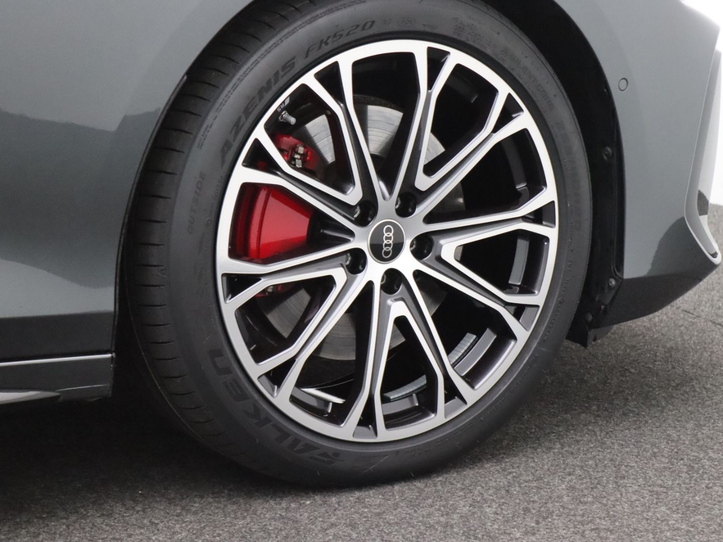 Audi A6 2025 г. Серый, пробег 21712 км