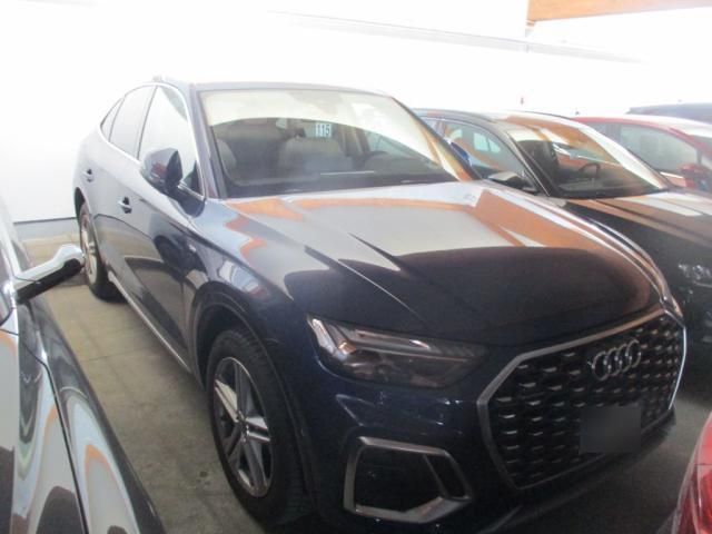 Audi Q5 2022 г. Синий, пробег 31168 км