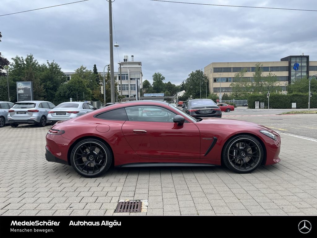 Mercedes-Benz AMG GT 2023 г. Красный, пробег 12721 км