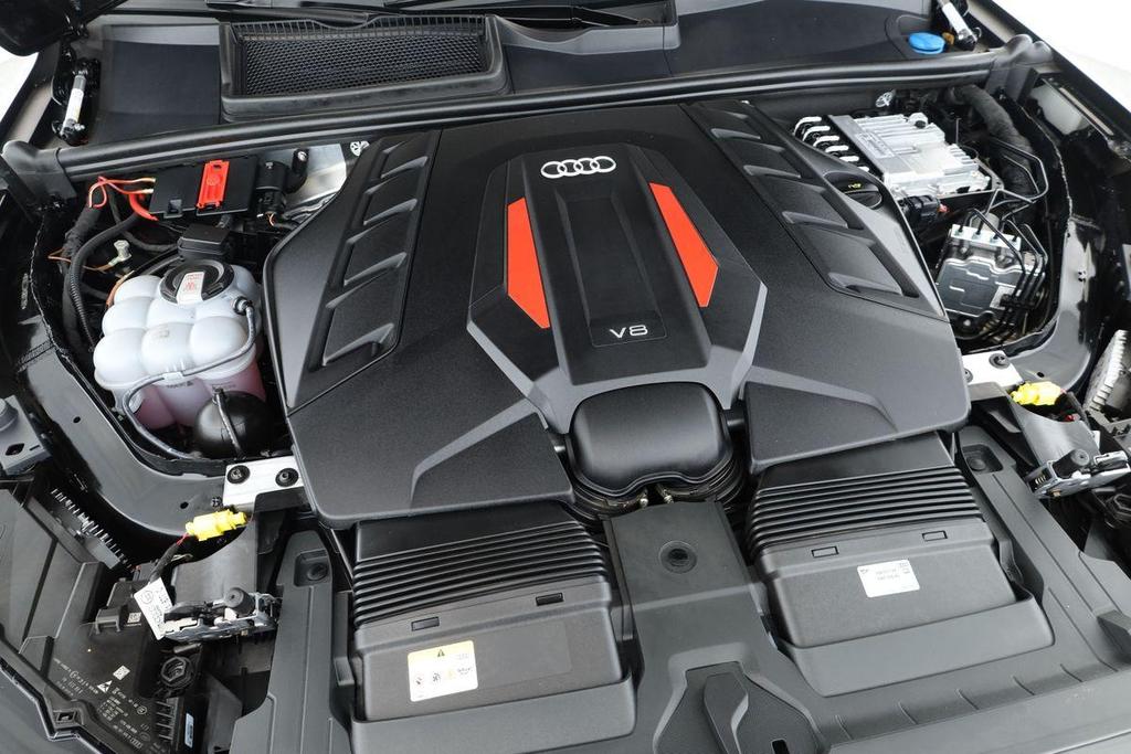 Audi SQ7 2024 г. Чёрный, пробег 36200 км