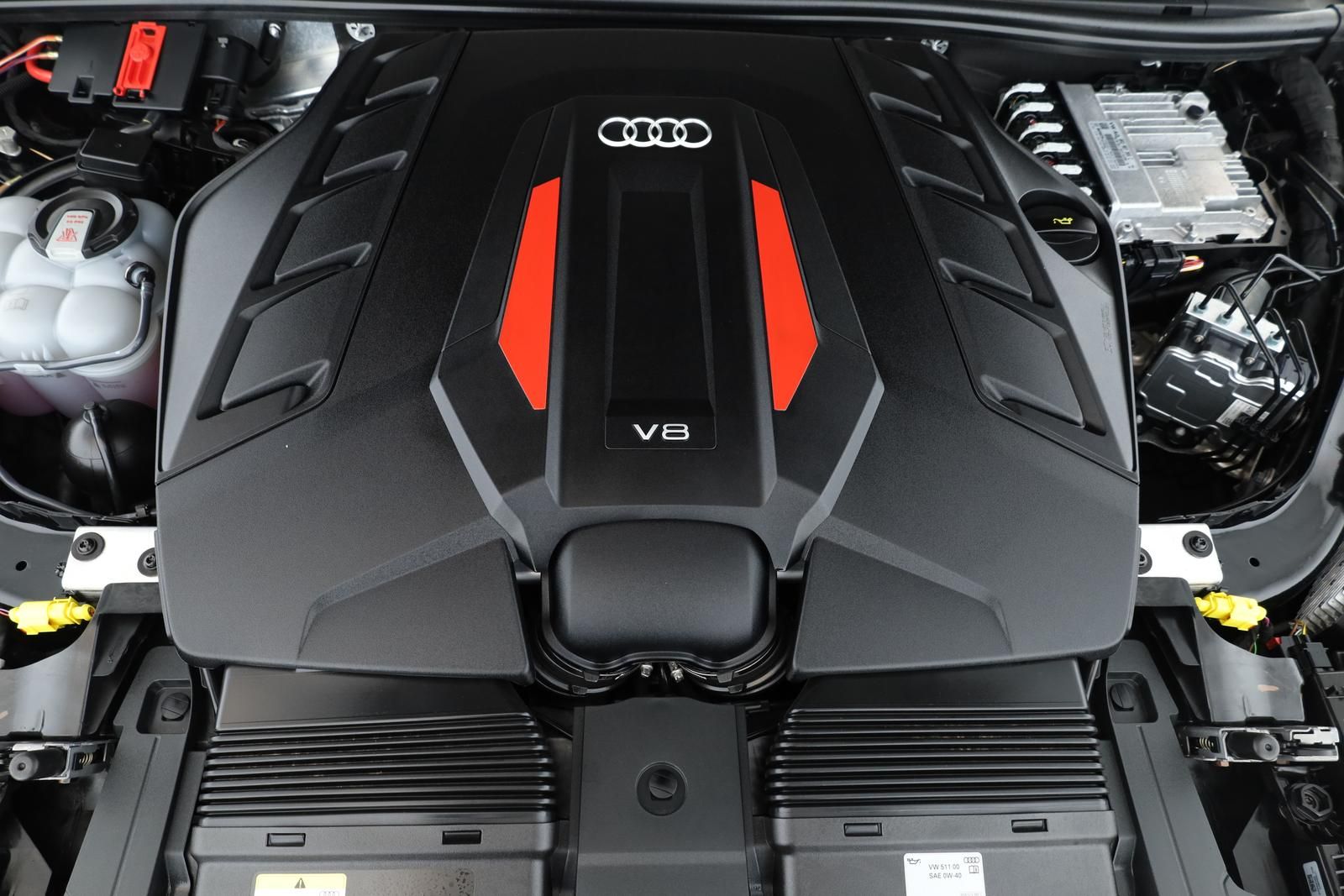 Audi SQ7 2024 г. Чёрный, пробег 32600 км