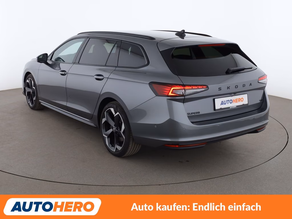 Skoda Superb 2025 г. Серый, пробег 45473 км