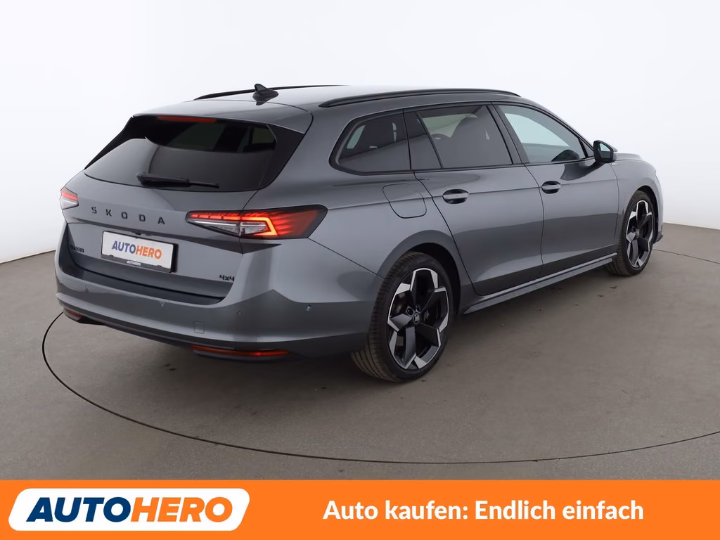 Skoda Superb 2025 г. Серый, пробег 45473 км