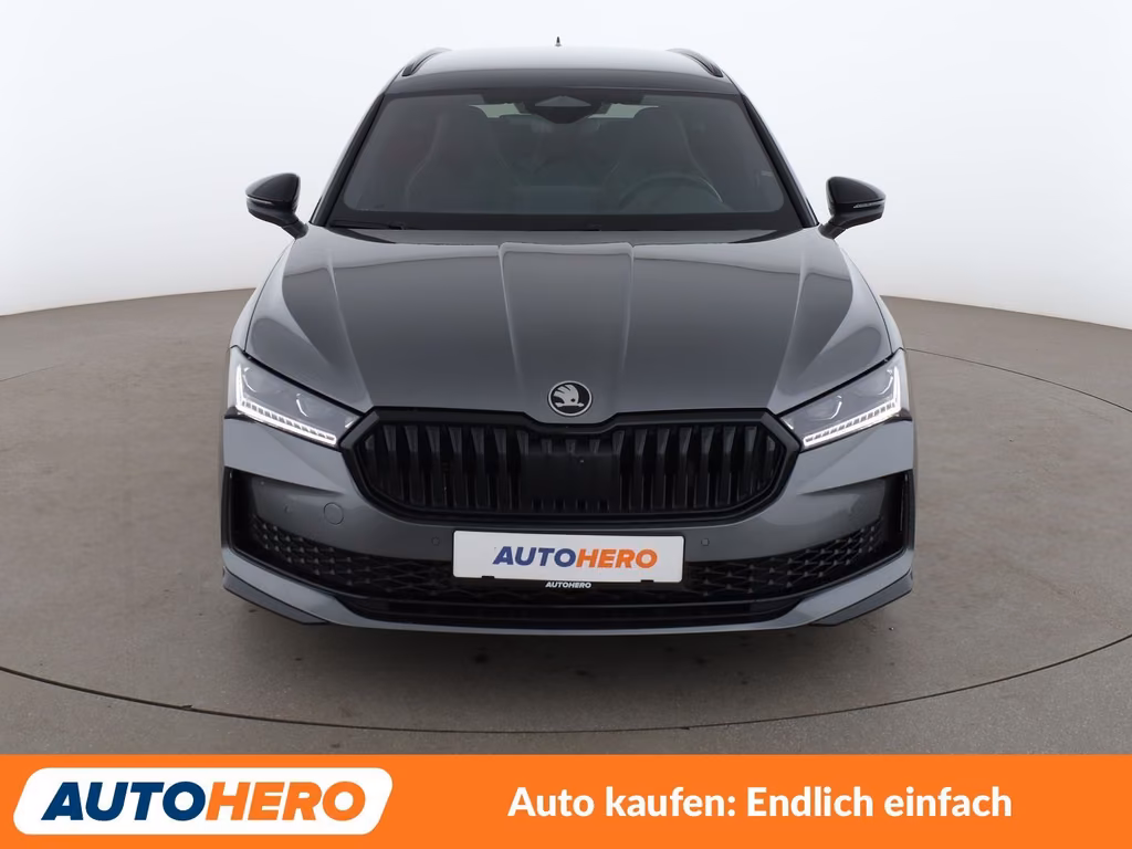 Skoda Superb 2025 г. Серый, пробег 45473 км