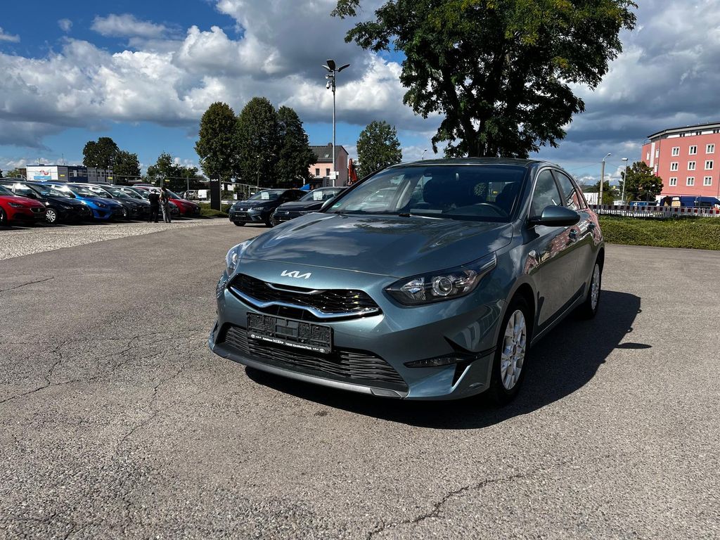 Kia CEE'D / CEED 2022 г. Серый, пробег 49995 км
