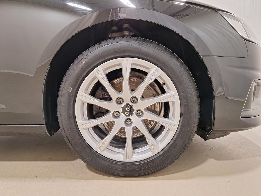 Audi A4 2022 г. Чёрный, пробег 51760 км