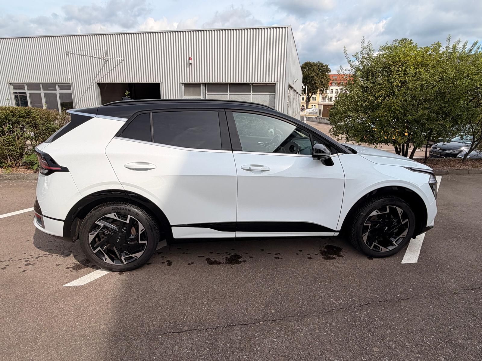 Kia Sportage 2022 г. Чёрный, пробег 38830 км