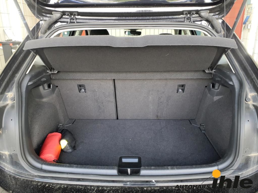 Volkswagen Polo 2023 г. Чёрный, пробег 49664 км