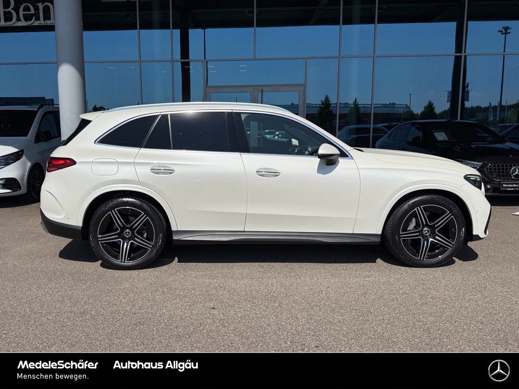 Mercedes-Benz GLC 220 2023 г. Белый, пробег 43620 км