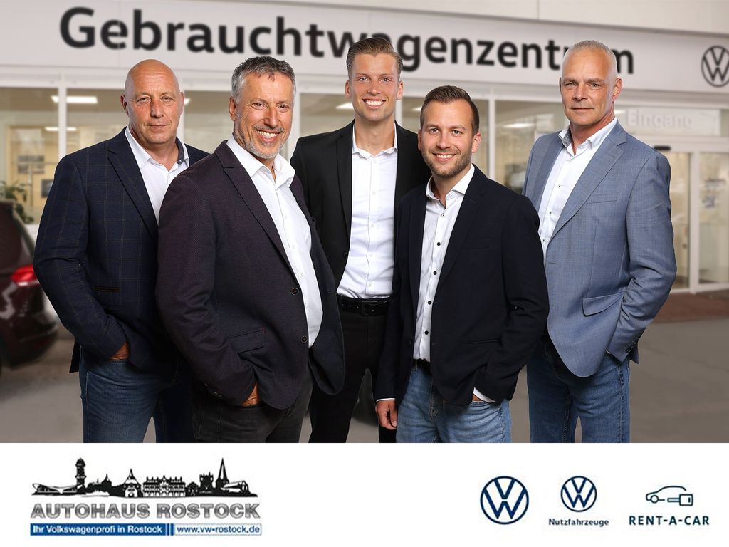 Volkswagen Golf 2023 г. Чёрный, пробег 38700 км