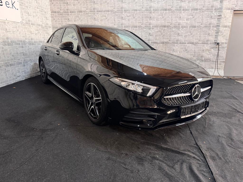 Mercedes-Benz A 200 2022 г. Чёрный, пробег 30000 км