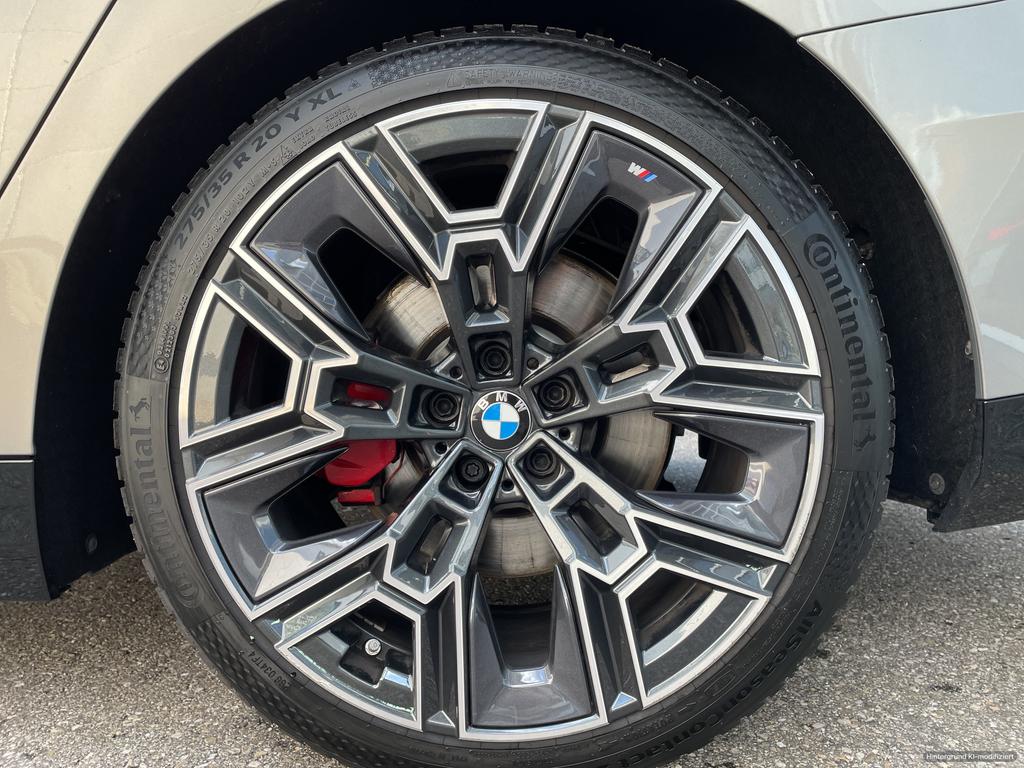 BMW 540 2025 г. Серый, пробег 16190 км