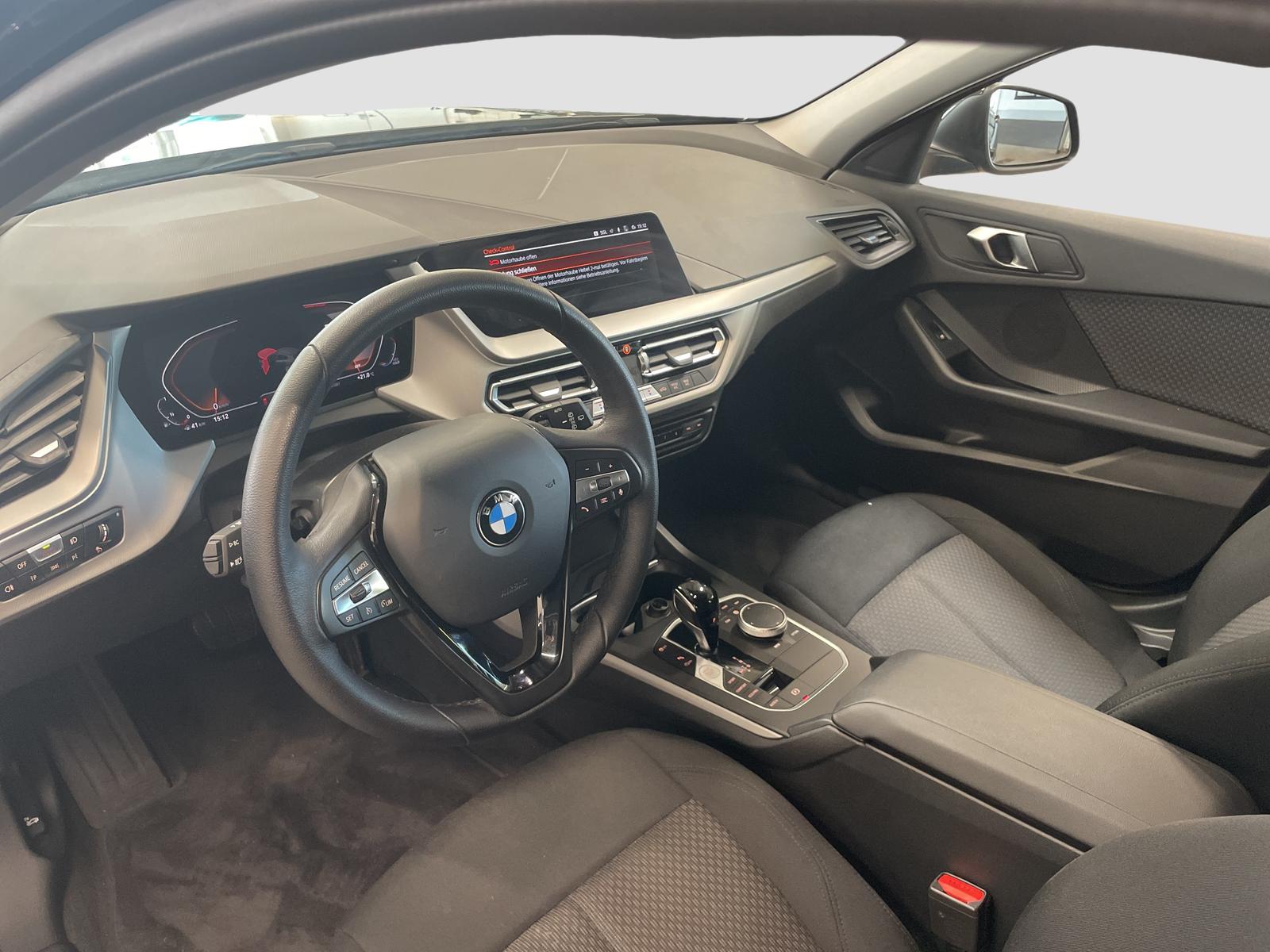 BMW 118 2023 г. Чёрный, пробег 41863 км