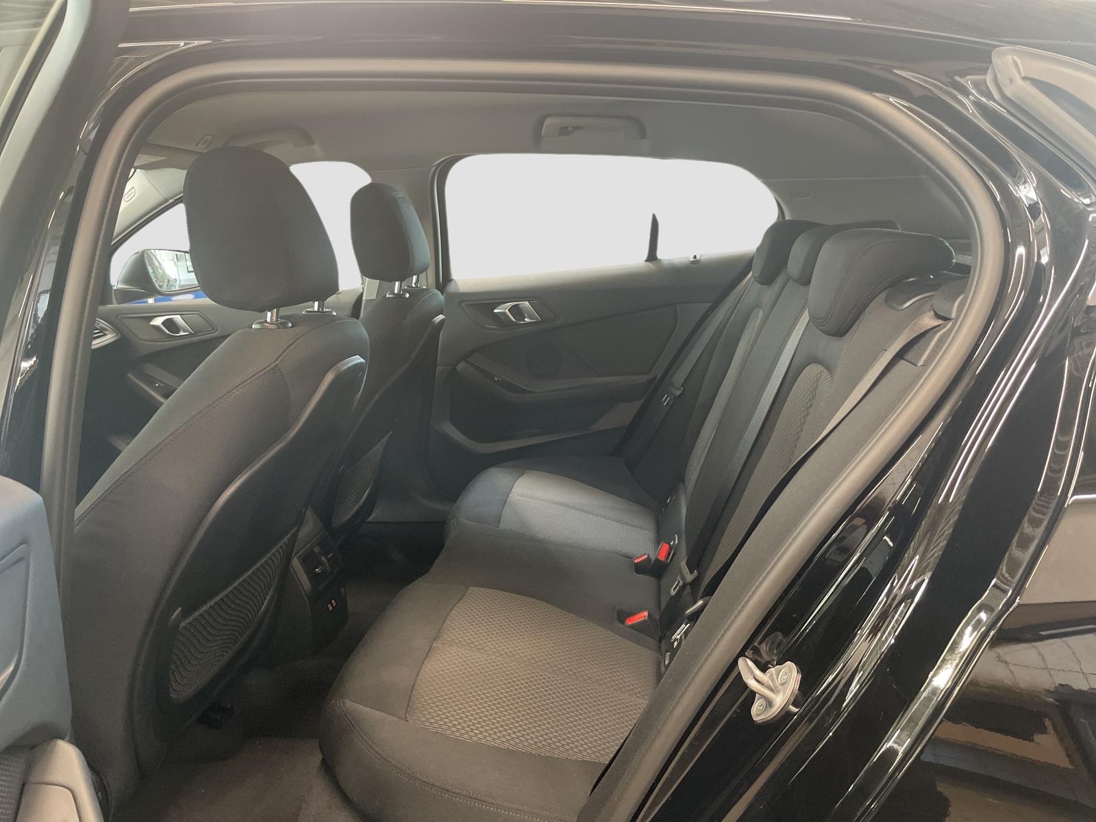 BMW 118 2023 г. Чёрный, пробег 41863 км