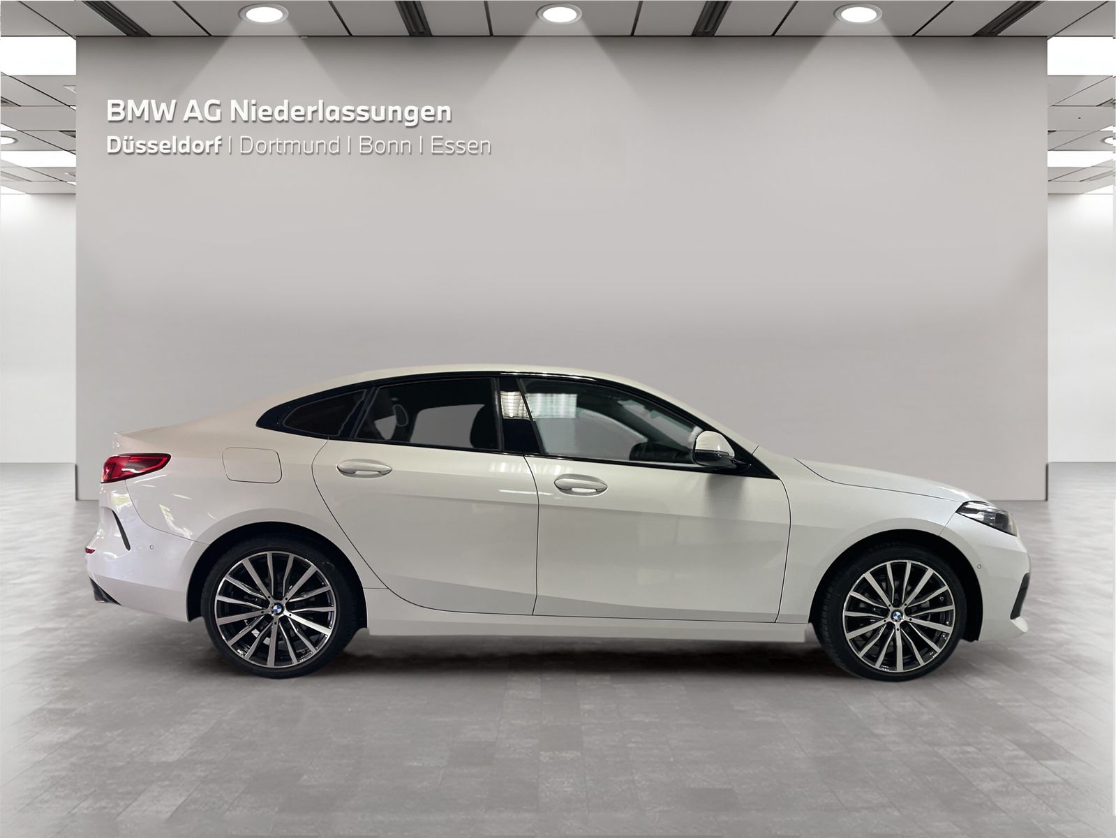 BMW 218 GRAN COUPÉ 2023 г. Белый, пробег 46455 км