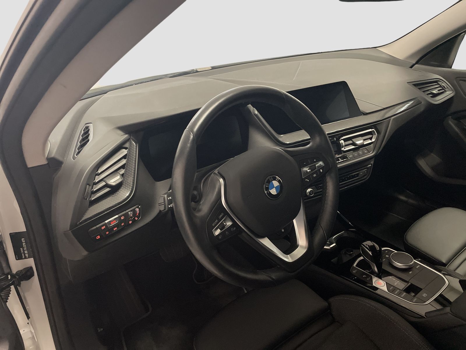 BMW 218 GRAN COUPÉ 2023 г. Белый, пробег 46455 км