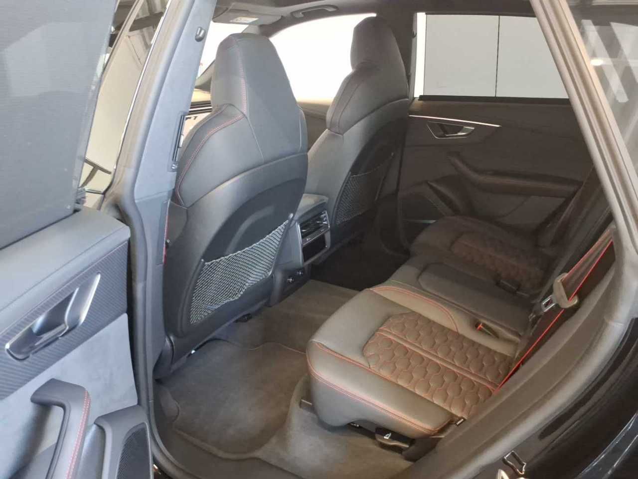 Audi RSQ8 2023 г. Чёрный, пробег 45400 км