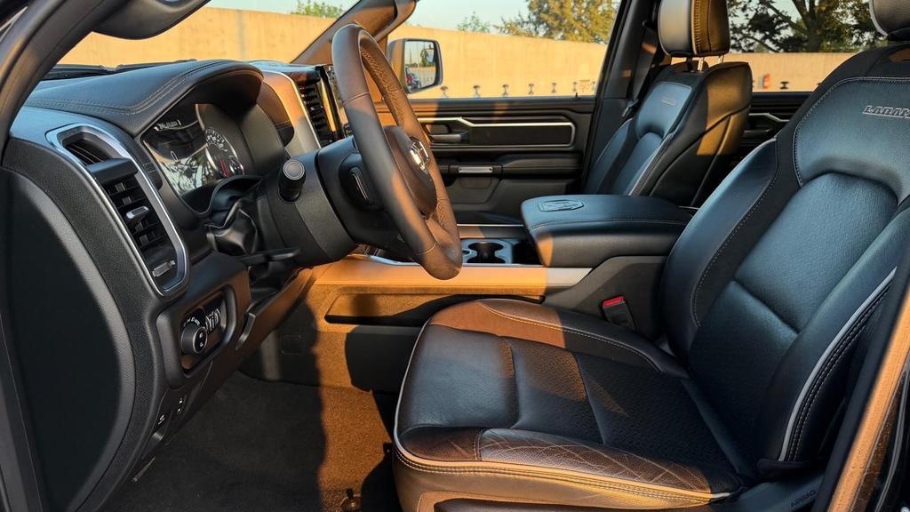 Dodge RAM 2025 г. Чёрный, пробег 60000 км