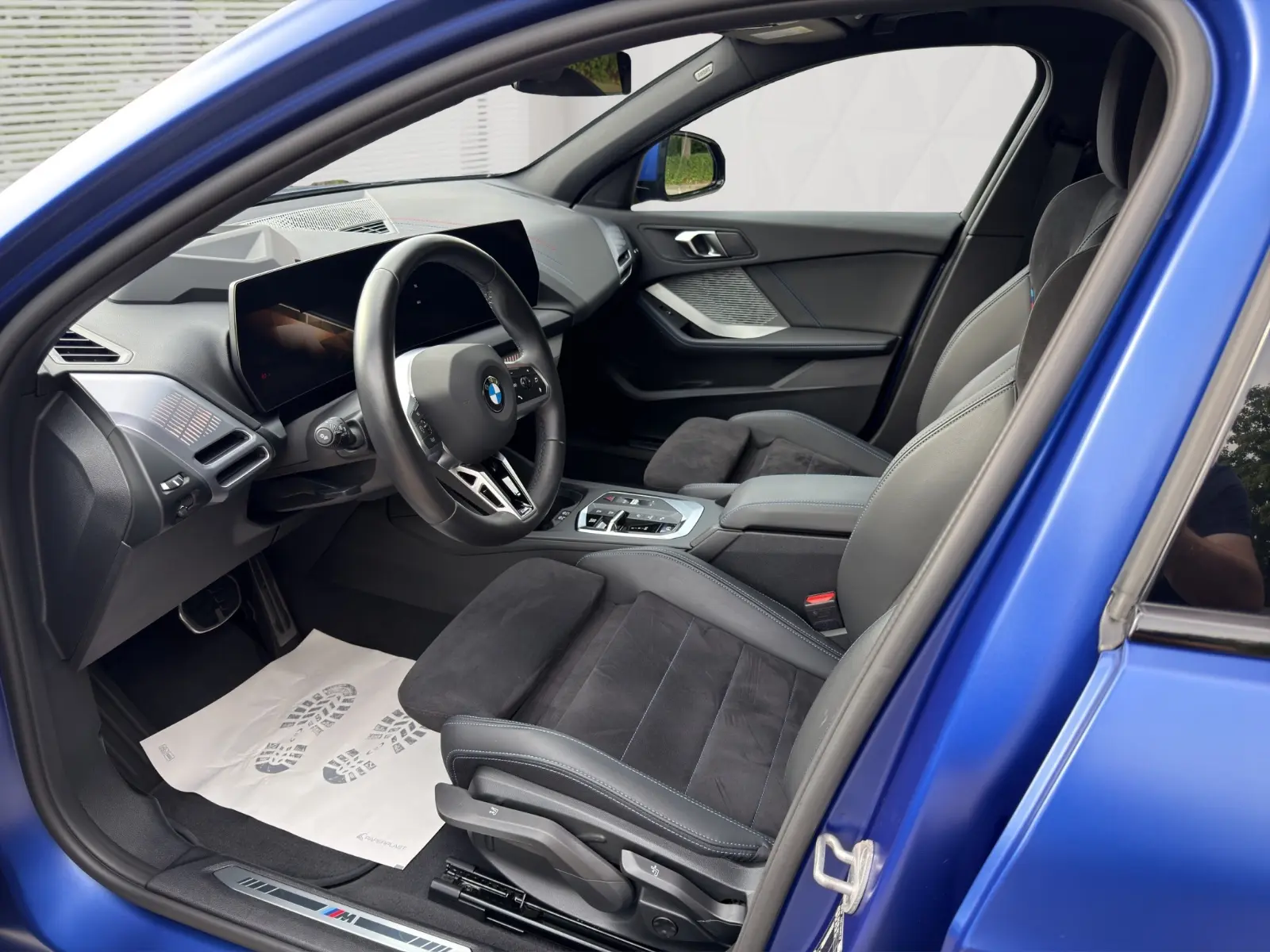 BMW 120 2025 г. Синий, пробег 58650 км