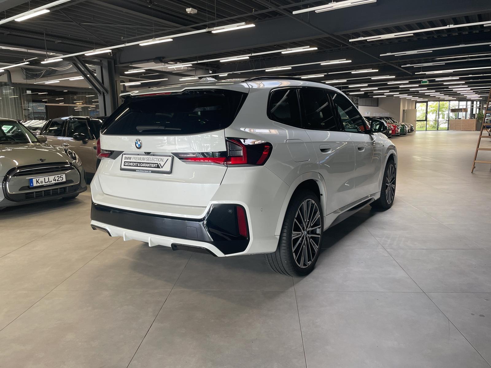 BMW X1 2023 г. Белый, пробег 43515 км