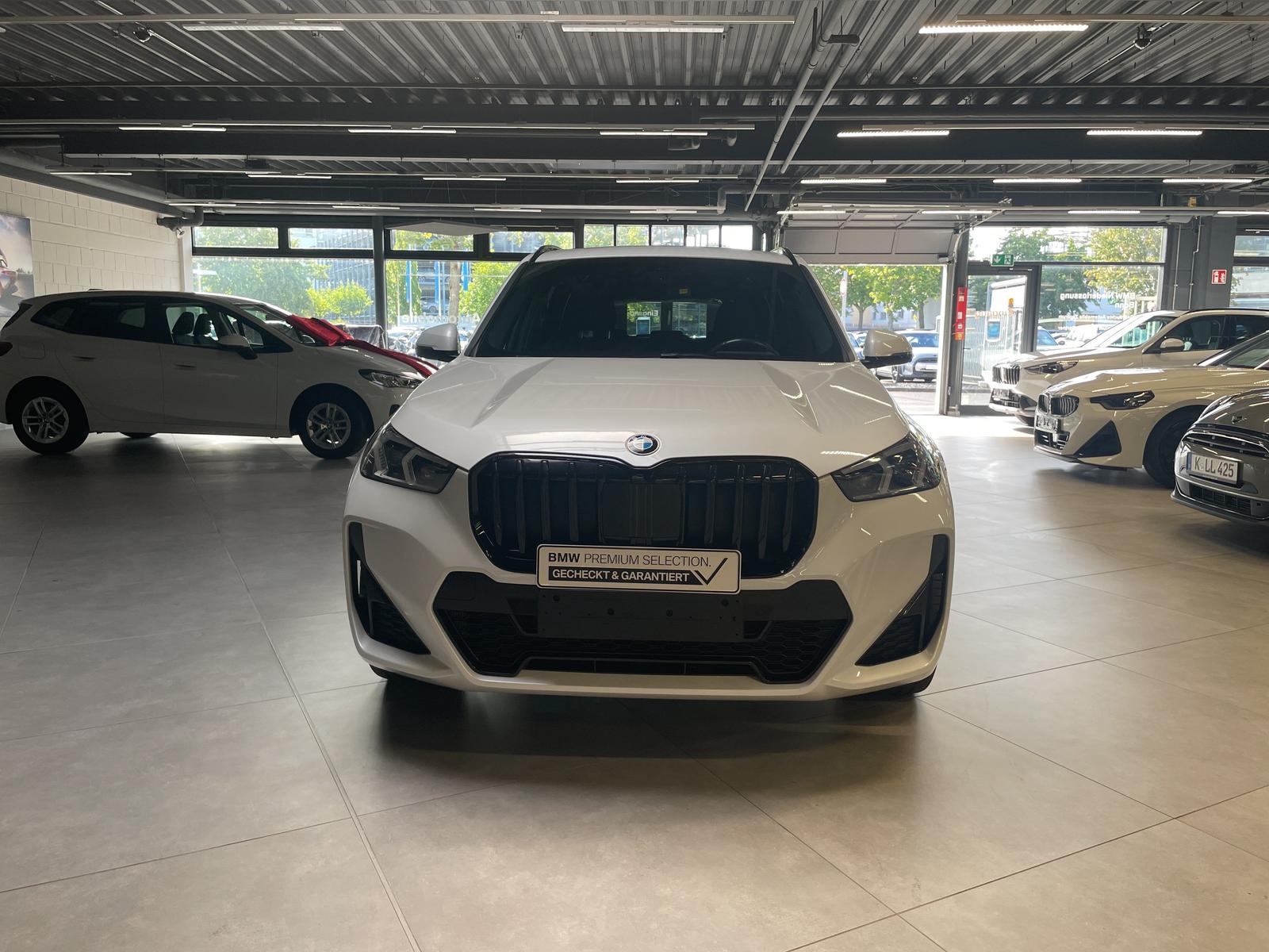 BMW X1 2023 г. Белый, пробег 43515 км