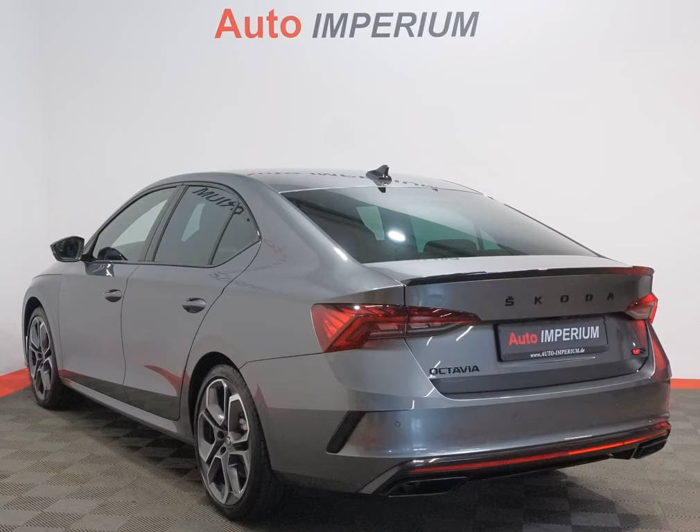 Skoda Octavia 2023 г. Серый, пробег 57168 км