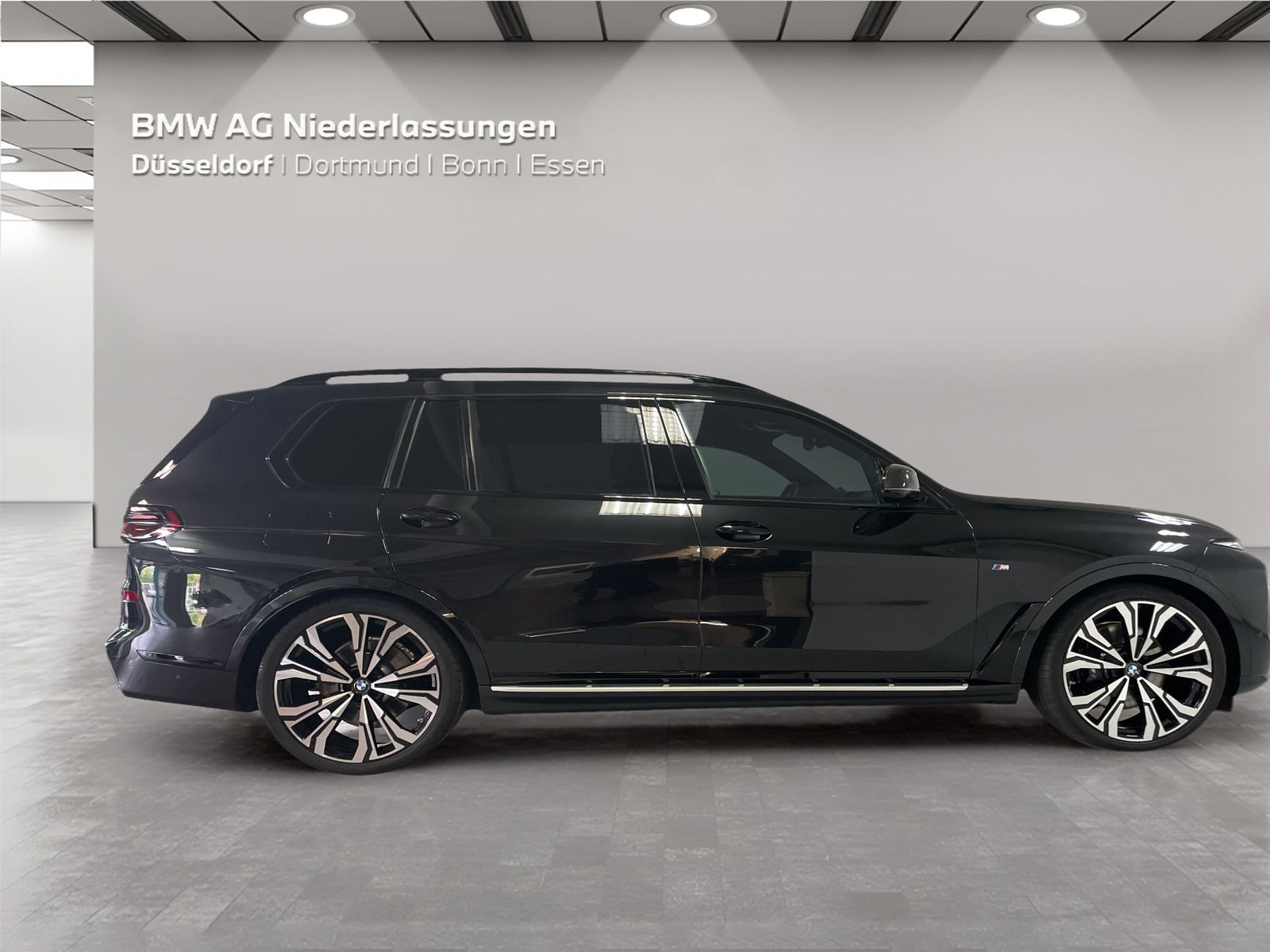BMW X7 2023 г. Чёрный, пробег 56368 км